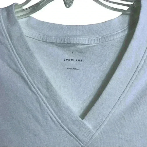 Everlane Mens V-Neck White T-Shirt Size Small - Picture 3 of 6